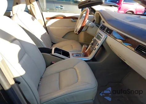 2011 Volvo S80 T6 z USA, uszkodzony, nr VIN YV1902AH5B1148420